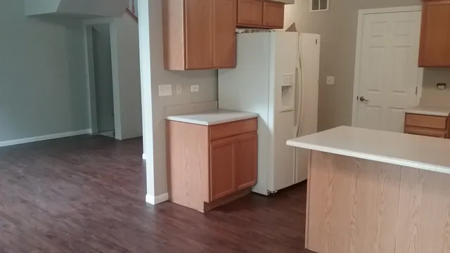 $3,200 | 538 Mallard Lane, Unit B, Sugar Grove, IL 60554