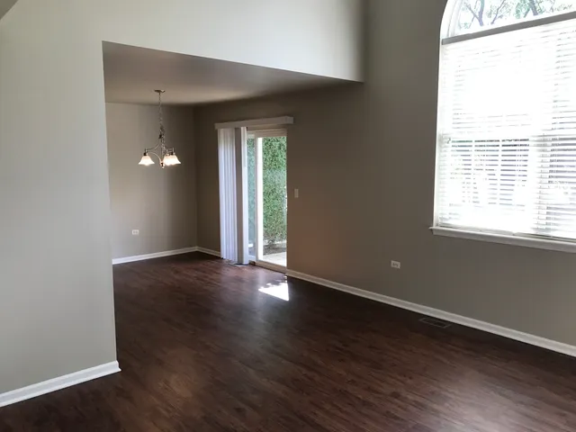 $3,200 | 538 Mallard Lane, Unit B, Sugar Grove, IL 60554