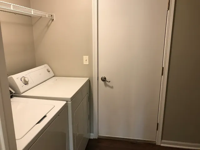 $3,200 | 538 Mallard Lane, Unit B, Sugar Grove, IL 60554