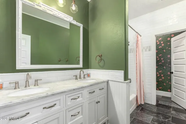 $1,800,000 | 2912 East Houston Avenue, Gilbert, AZ 85234