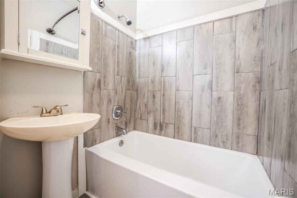 914 West State Street Union, MO 63084 - Photo 16 of 26