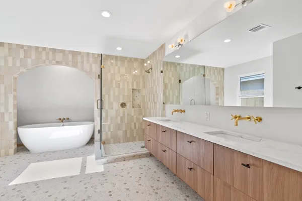 $3,999 | 1520 Villanova Drive, Austin, TX 78757