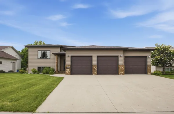 $434,500 | 4278 54th Street South, Fargo, ND 58104