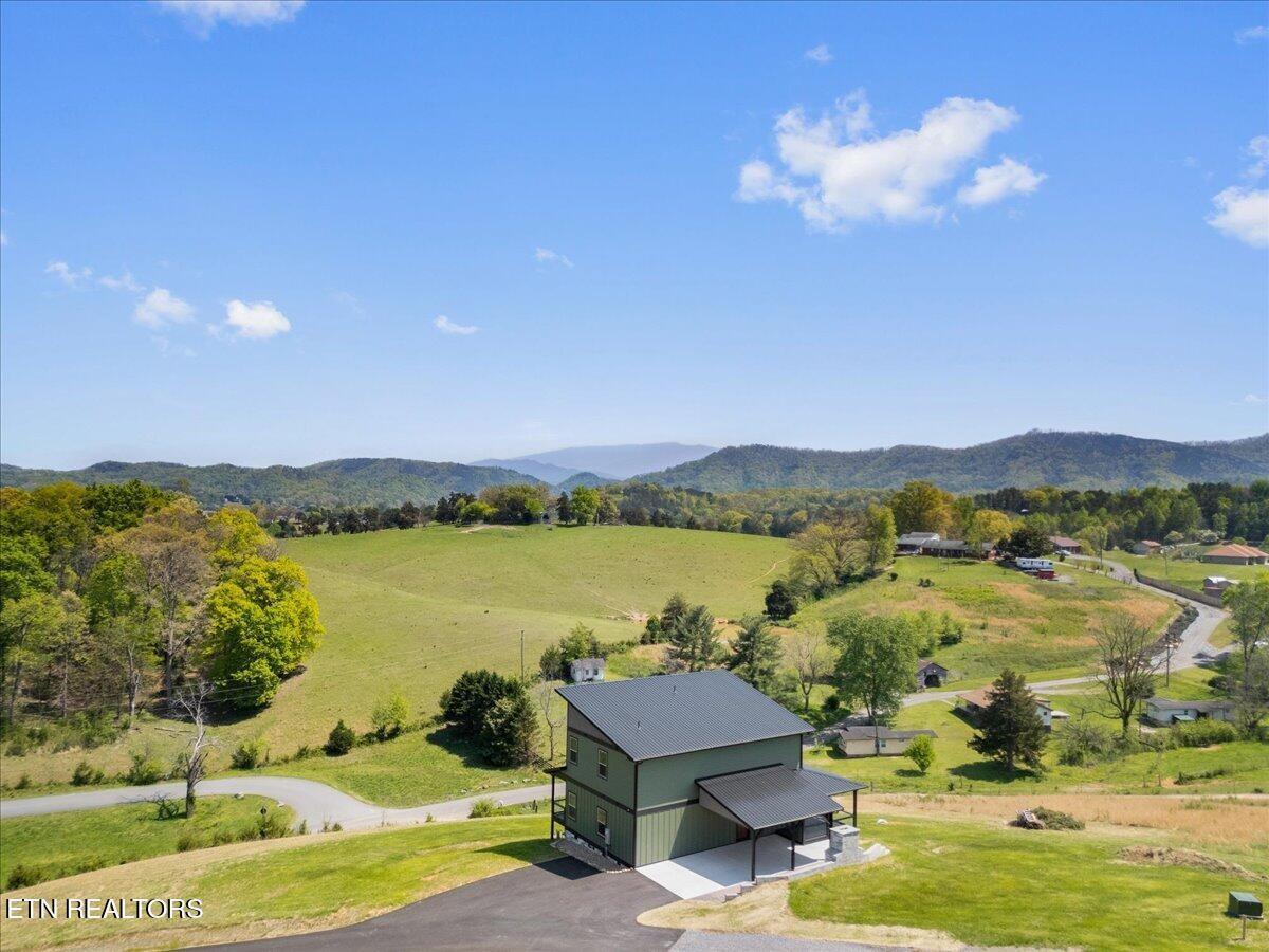 1642 Myers Road Sevierville, TN 37862 - Photo 6 of 56 Gallery Image 6
