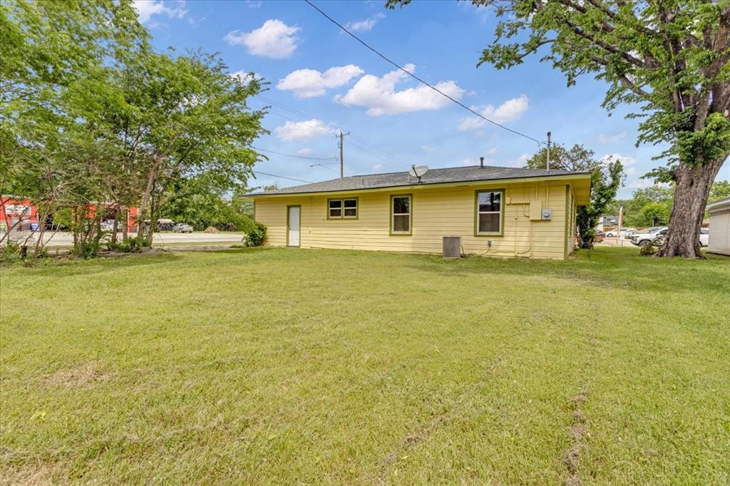 200 Victory Street Bonham, TX 75418 - Photo 21 of 25