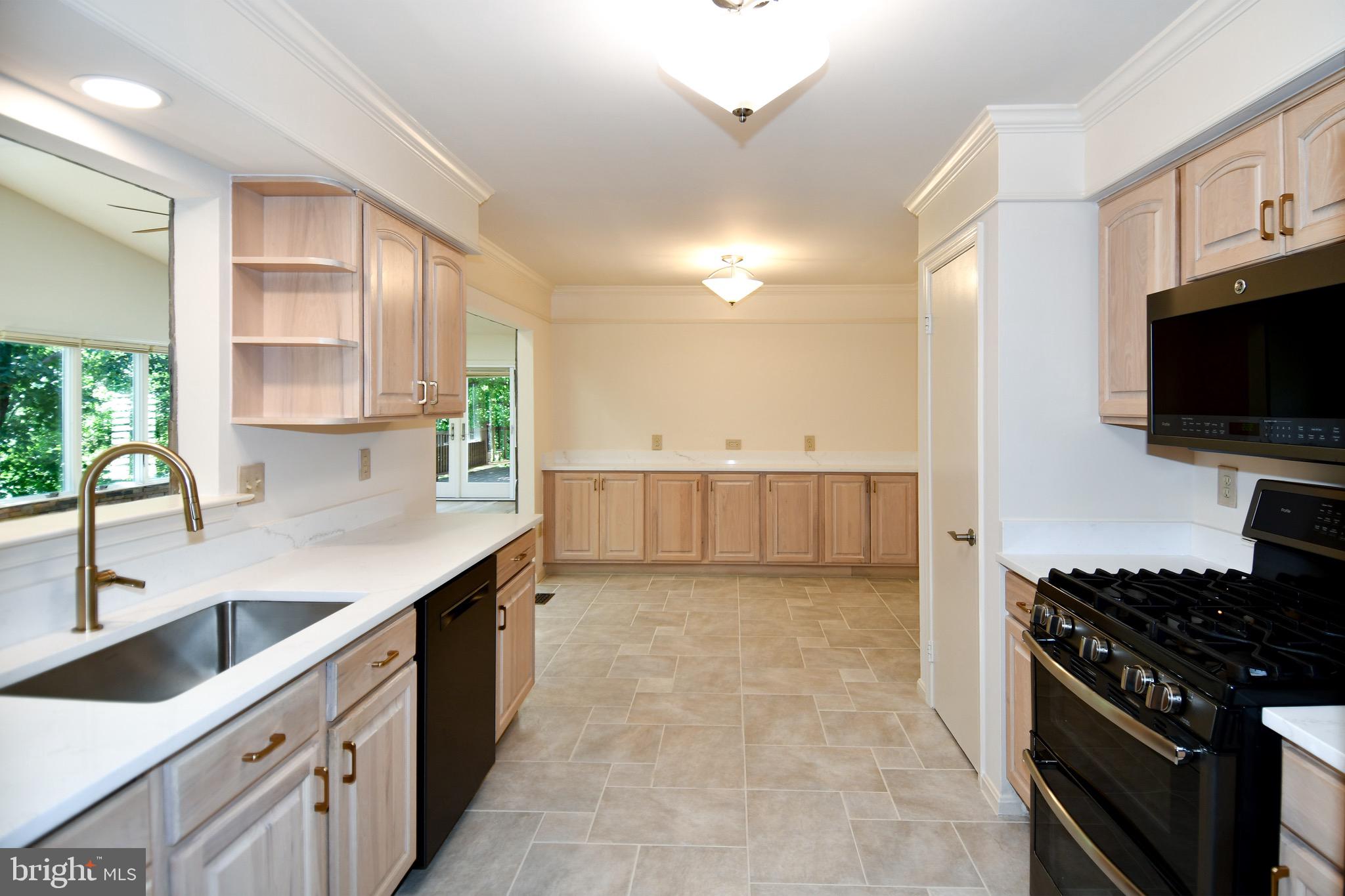 11061 Tottenham Lane Reston, VA 20194 - Photo 22 of 89