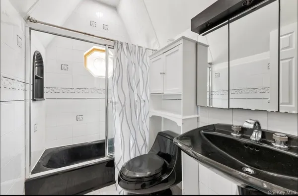 $1,388,888 | 167-11 81st Avenue | Hillcrest