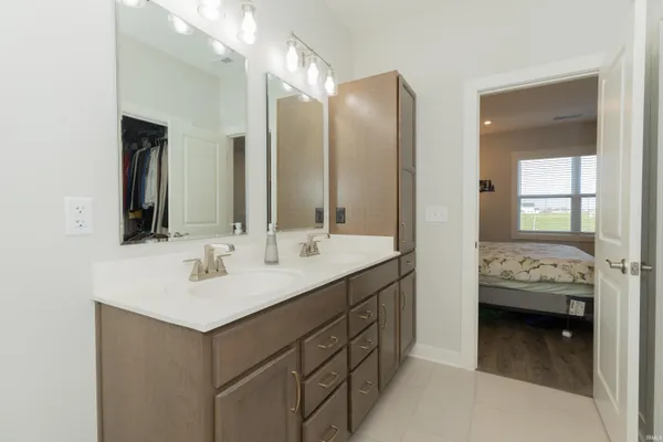 $432,000 | 3127 Dowgate Drive, Newburgh, IN 47630