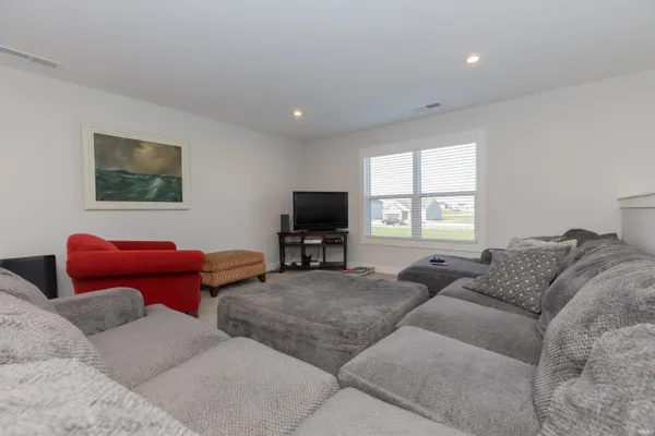 $432,000 | 3127 Dowgate Drive, Newburgh, IN 47630