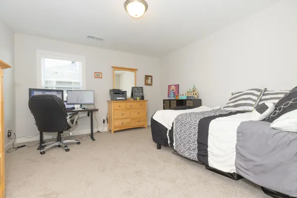 $432,000 | 3127 Dowgate Drive, Newburgh, IN 47630