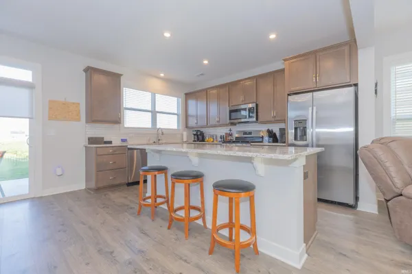 $432,000 | 3127 Dowgate Drive, Newburgh, IN 47630