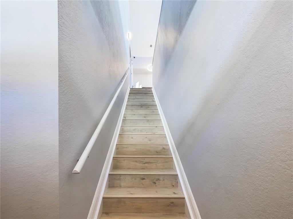 5521 Rosehill Road, Unit 203 Sarasota, FL 34233 - Photo 4 of 51 a view of entryway