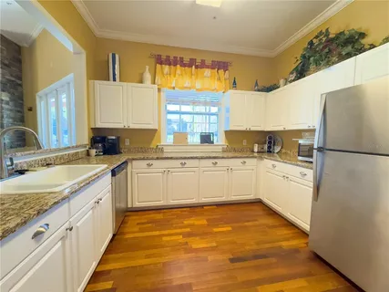 $350,000 | 5521 Rosehill Road, Unit 203, Sarasota, FL 34233