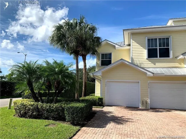 $2,700 | 3582 Southwest Sawgrass Villas Drive, Unit 3A, Palm City, FL 34990