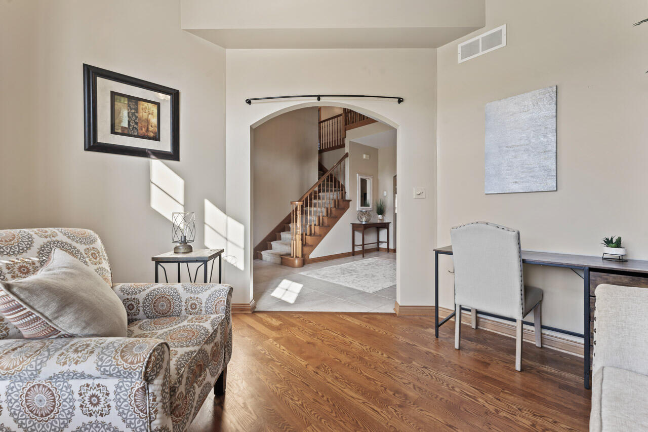 205 North Elgin Street Griffith, IN 46319 - Photo 8 of 43 a living room with furniture