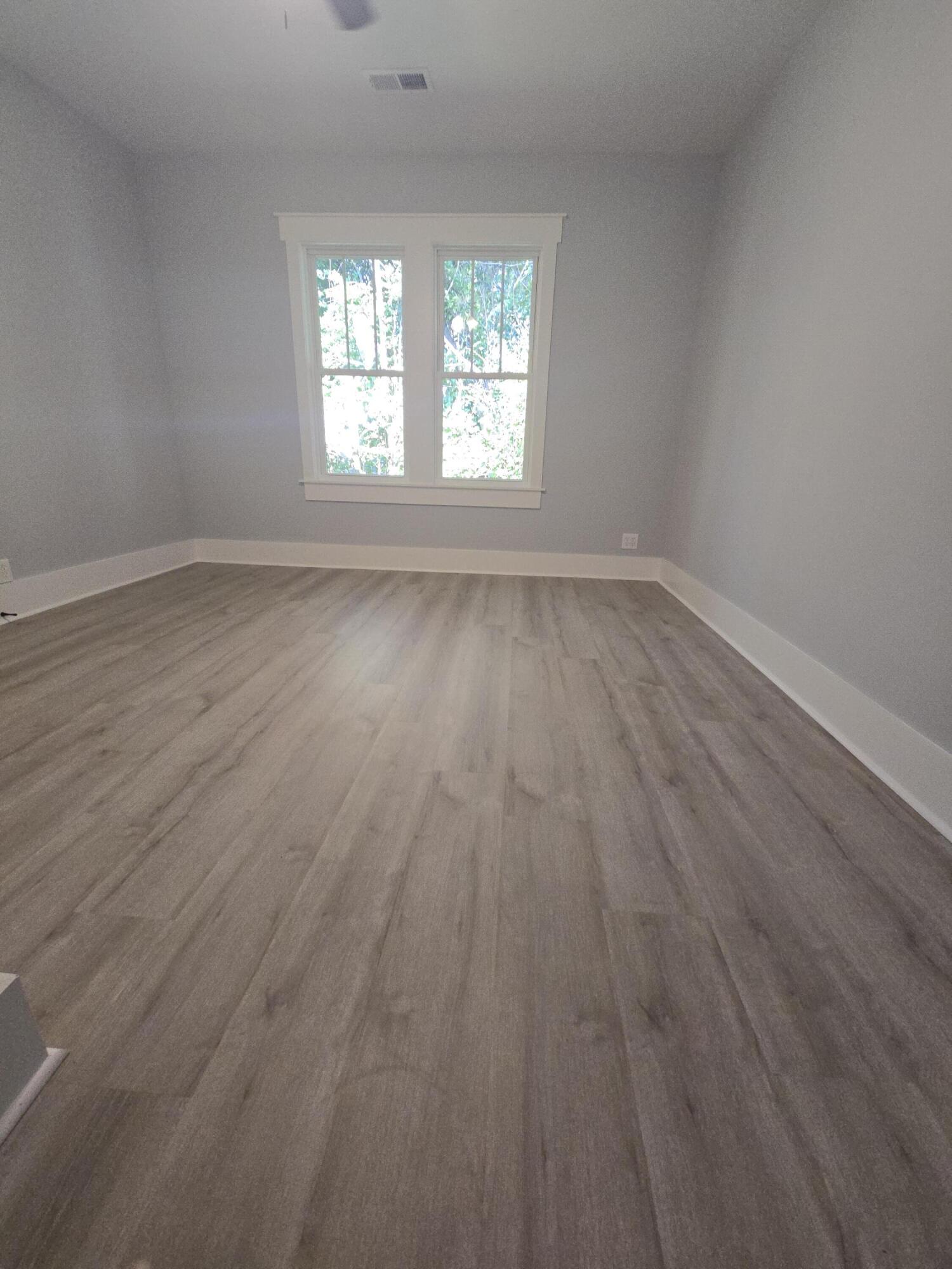 203 East George Street St. George, SC 29477 - Photo 19 of 27 2nd bedroom