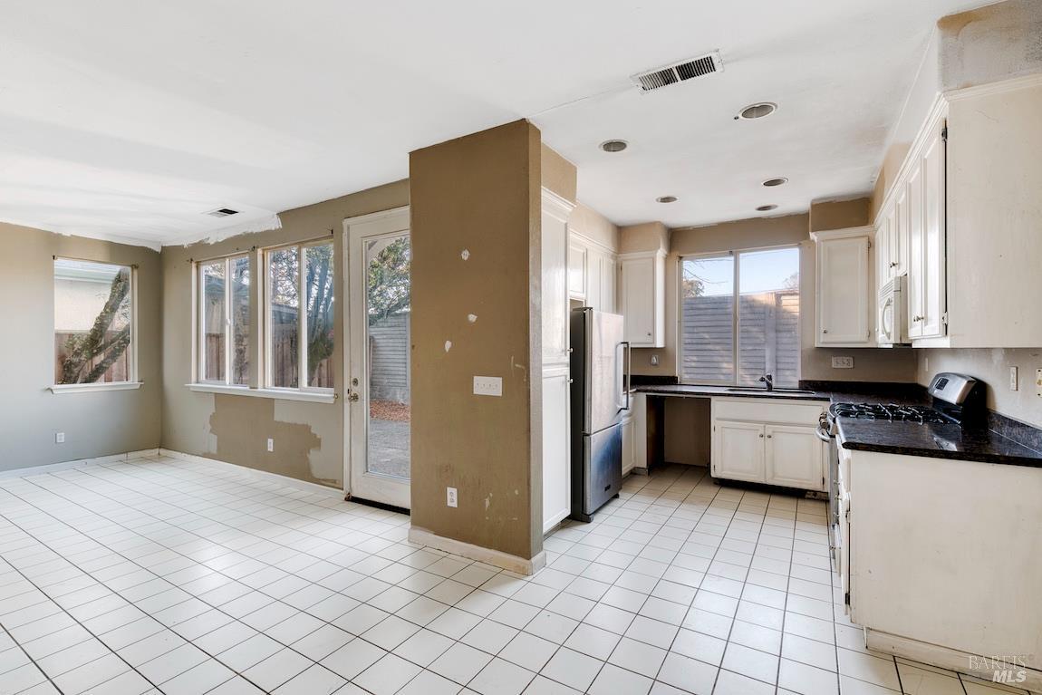 2923 Dall Sheep Lane Santa Rosa, CA 95407 - Photo 8 of 24