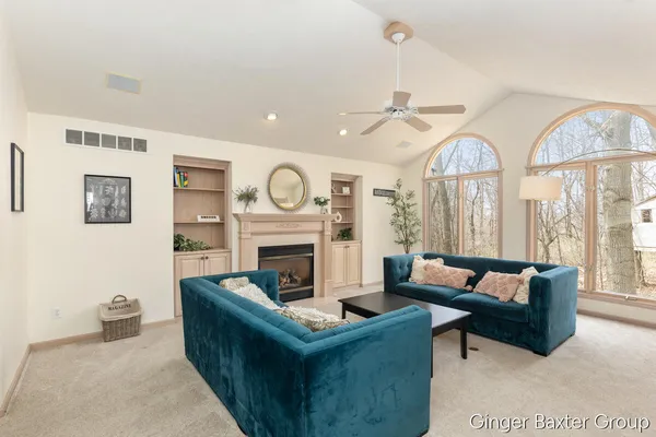 $425,000 | 3841 Summit View Drive Northeast, Grand Rapids, MI 49525