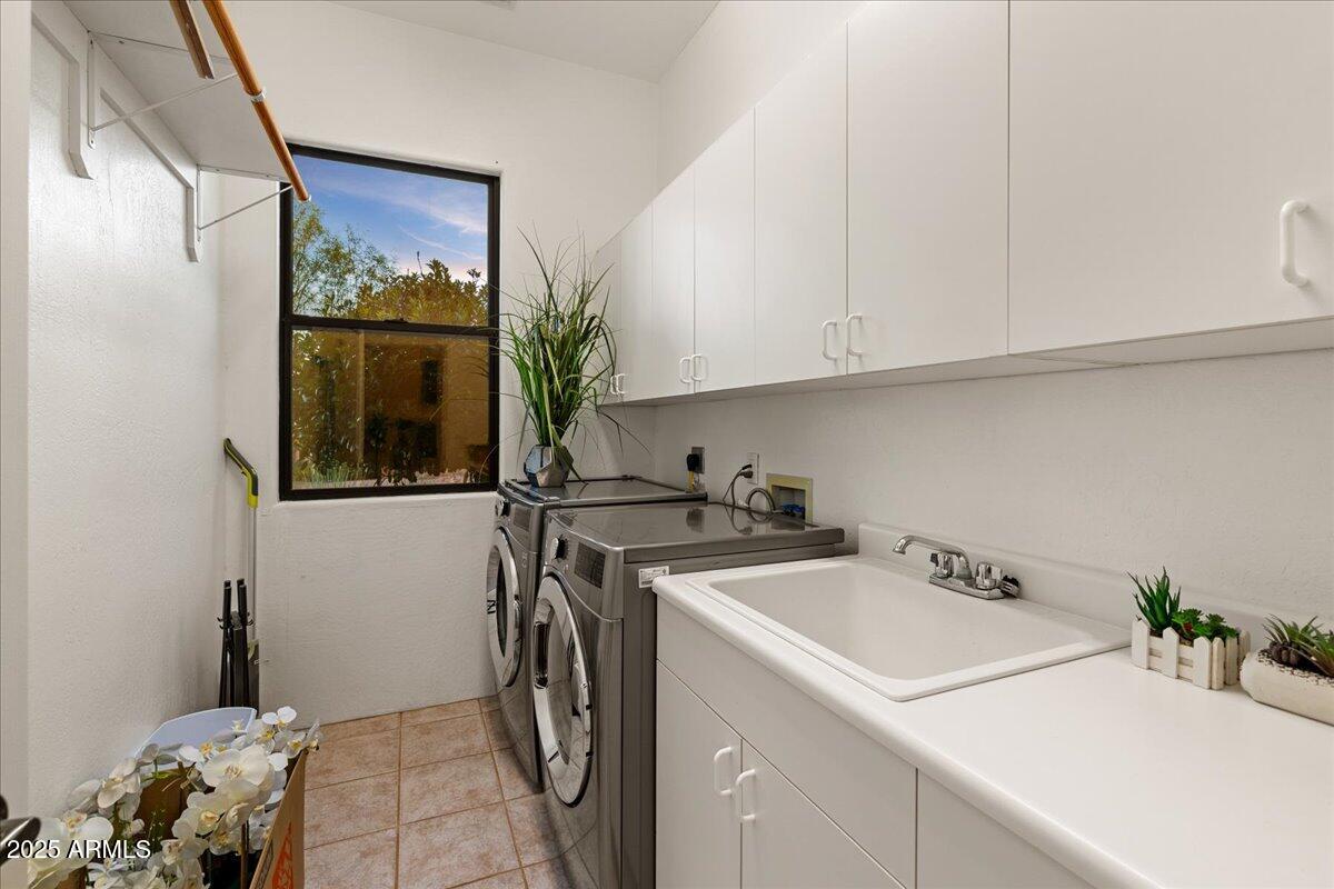 50 Ranch Road Sedona, AZ 86336 - Photo 49 of 51 a utility room with dryer and washer
