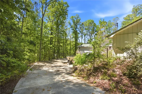 $475,000 | 215 Boxwood Lane, Westminster, SC 29693