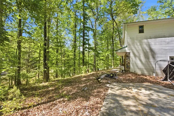 $475,000 | 215 Boxwood Lane, Westminster, SC 29693