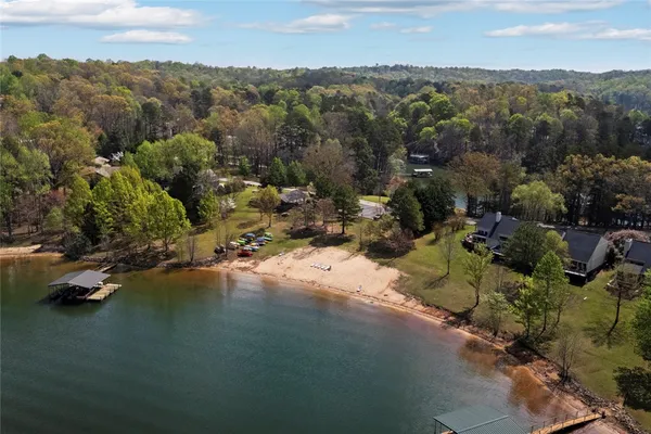 $475,000 | 215 Boxwood Lane, Westminster, SC 29693