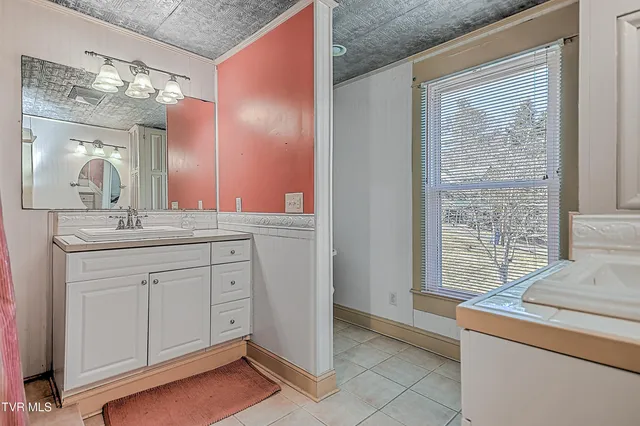 $325,000 | 196 Cypress Street, Gate City, VA 24251