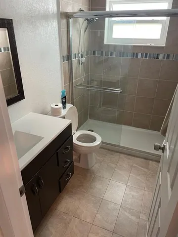 $3,500 | 191 Northeast 6th Court, Dania Beach, FL 33004