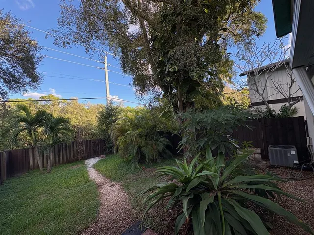 $3,500 | 191 Northeast 6th Court, Dania Beach, FL 33004