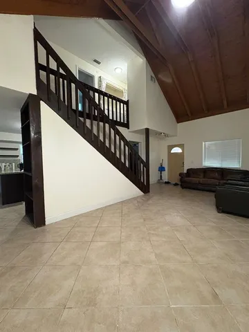 $3,500 | 191 Northeast 6th Court, Dania Beach, FL 33004