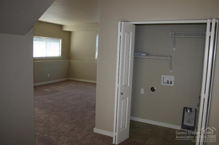 63201 Northeast Boyd Acres Road Bend, OR 97701 - Photo 11 of 14 a bathroom with a shower