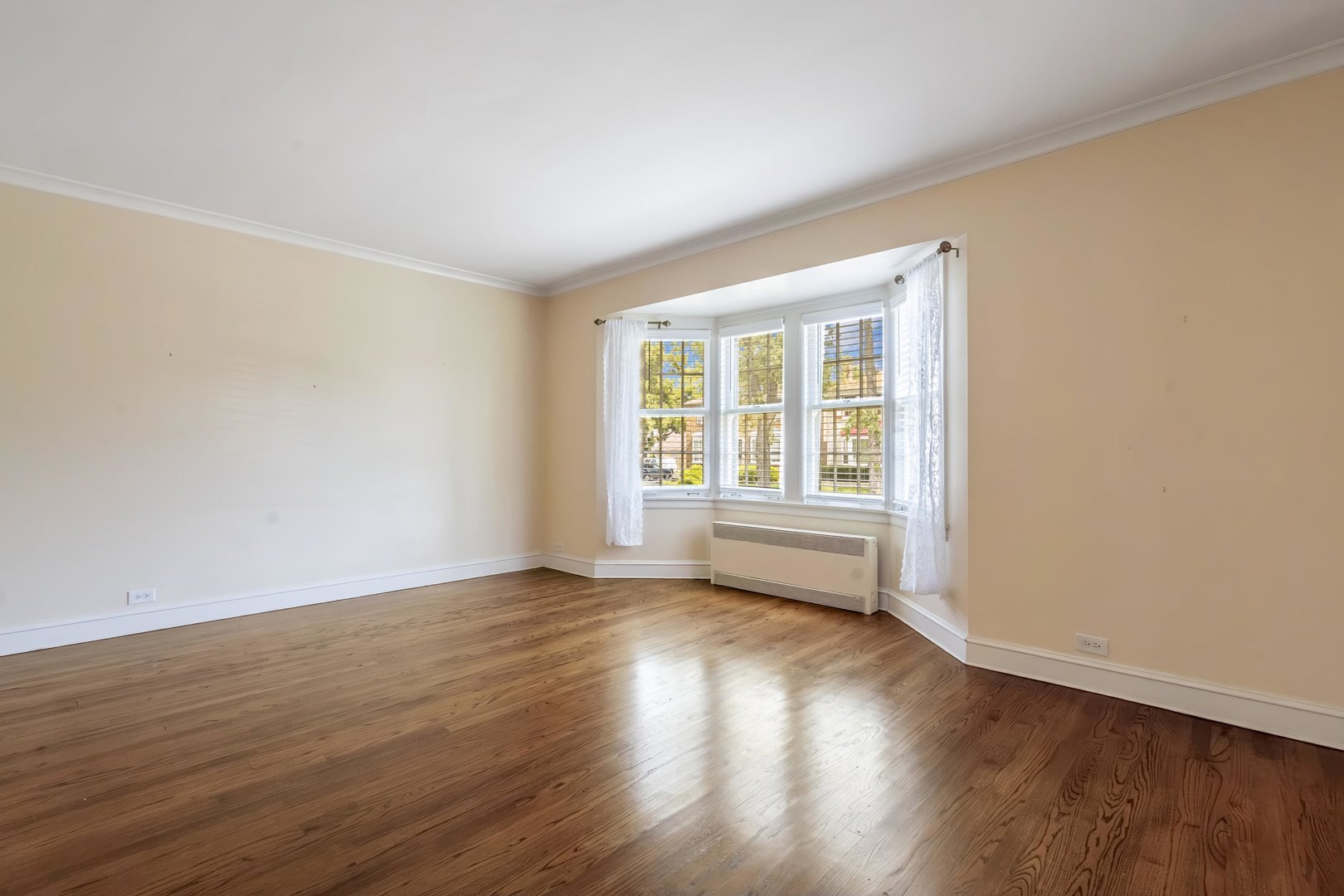 1748 North Rutherford Avenue Chicago, IL 60707 - Photo 5 of 37 Gallery Image 5