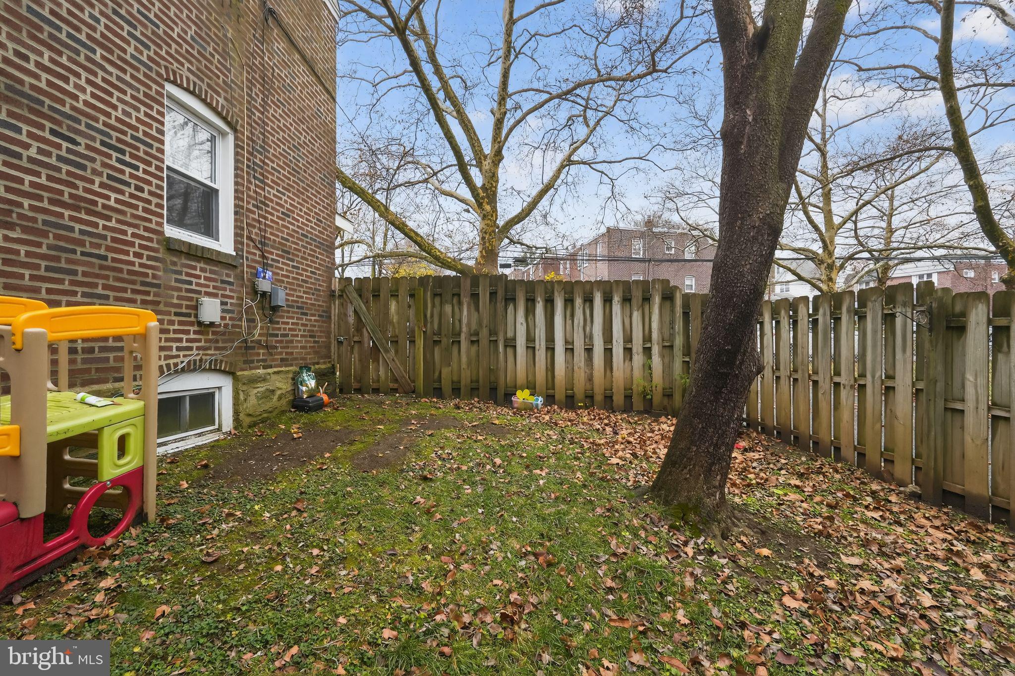 289 Cheswold Road Drexel Hill, PA 19026 - Photo 26 of 29 a backyard of a house with barbeque oven