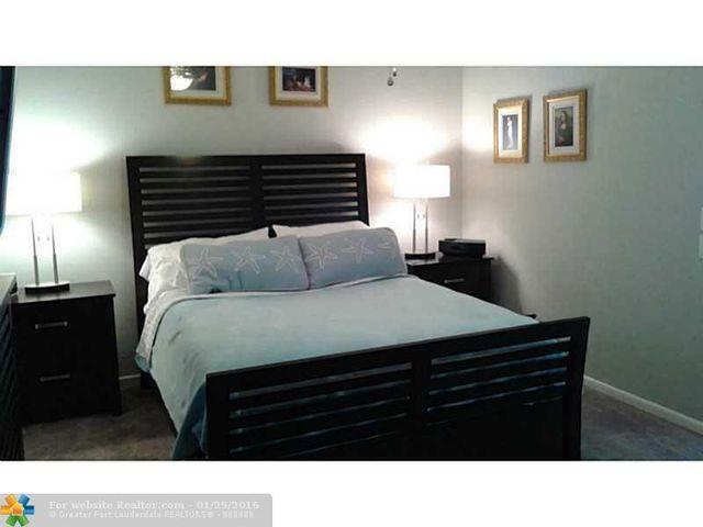 255 Fanshaw Drive, Unit G Boca Raton, FL 33434 - Photo 4 of 14 Bedroom