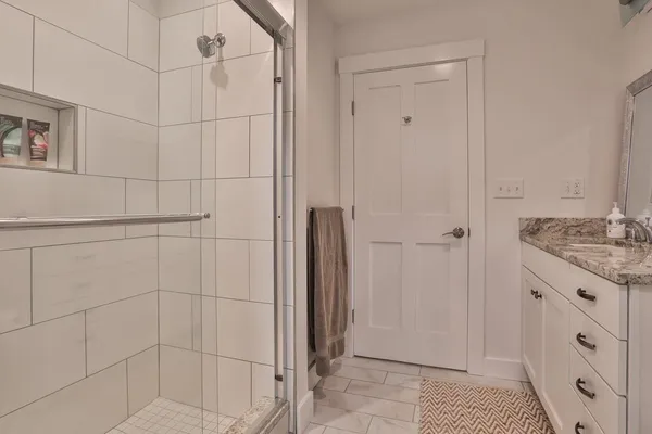 $3,350 | 26 North Main Street, Unit 3, Mont Vernon, NH 03057