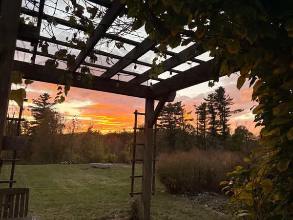 $3,350 | 26 North Main Street, Unit 3, Mont Vernon, NH 03057