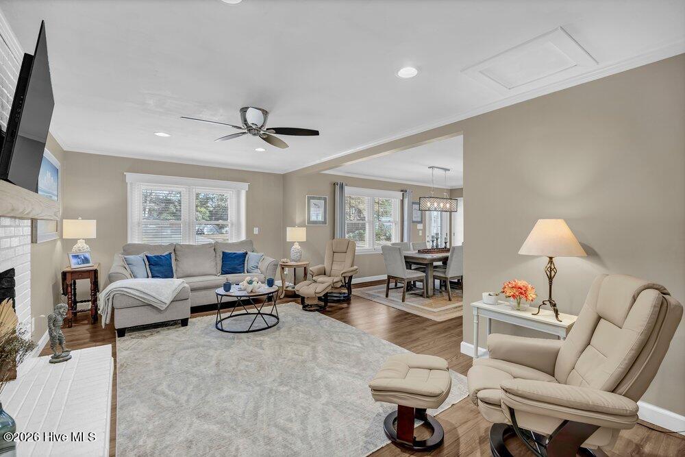 132 Egret Point Road Wilmington, NC 28409 - Photo 9 of 45 Living Room