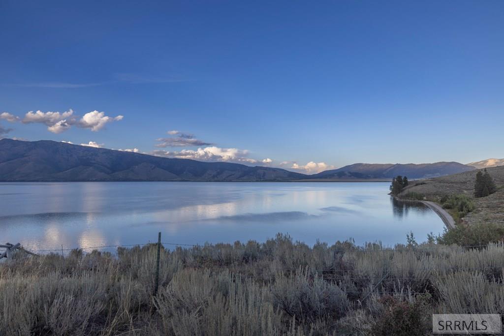 3721 Red Rock Road Island Park, ID 83429 - Photo 4 of 31