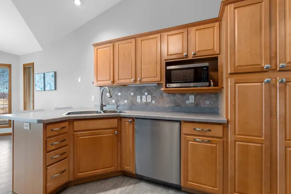 $440,000 | N1916 Rochelle Court, Greenville, WI 54942