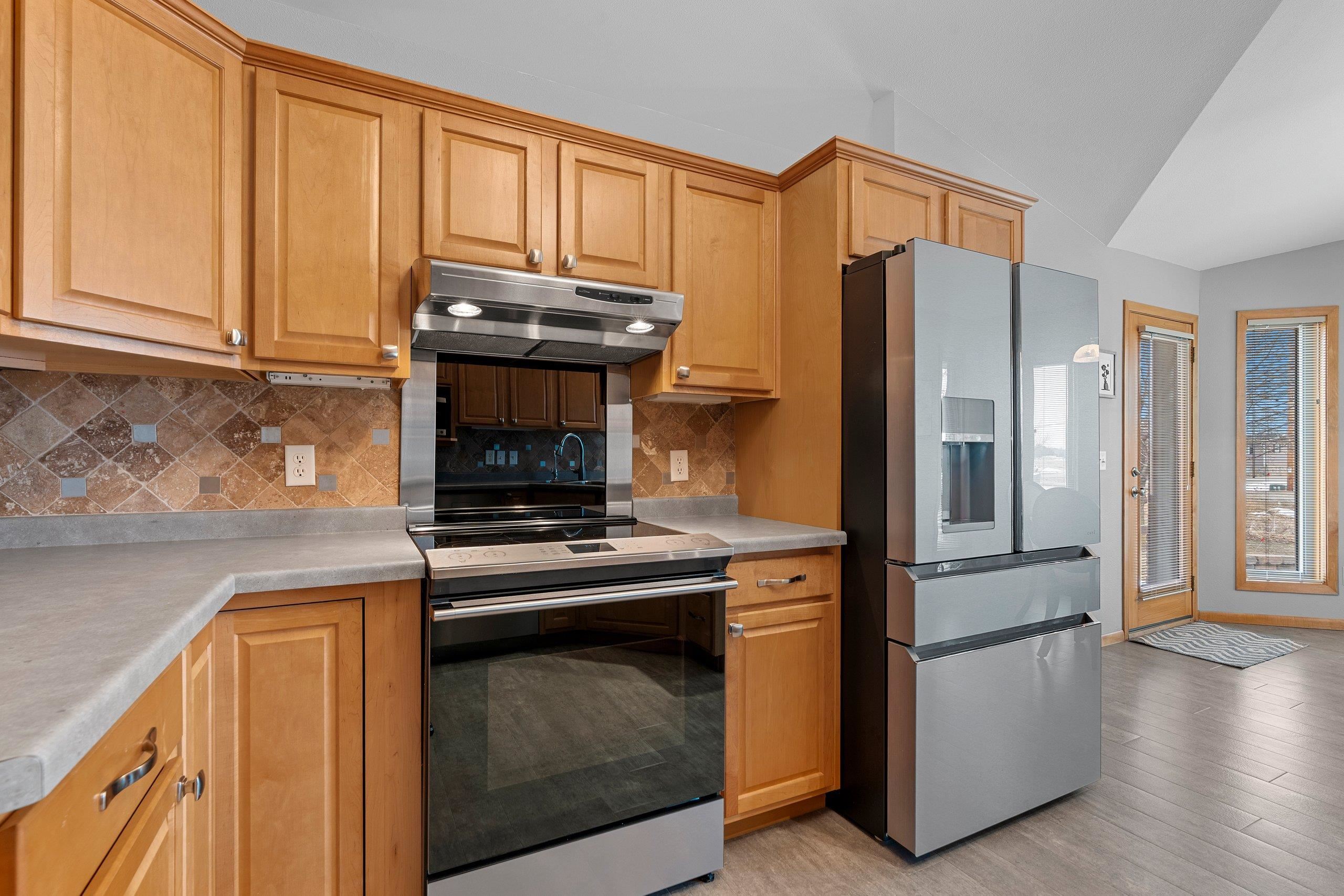 N1916 Rochelle Court Greenville, WI 54942 - Photo 9 of 42