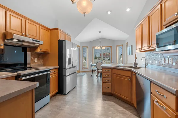 $440,000 | N1916 Rochelle Court, Greenville, WI 54942
