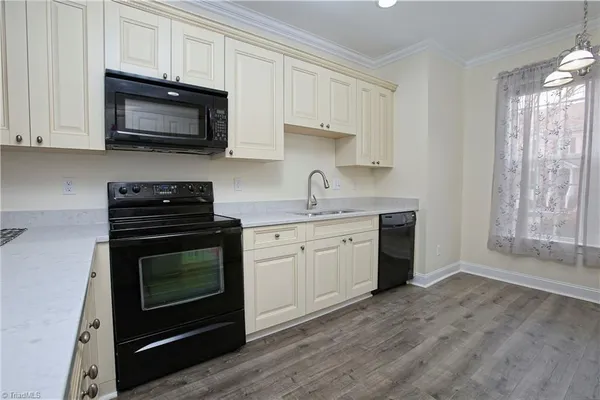 $255,000 | 6 Viburnum Lane, Greensboro, NC 27455