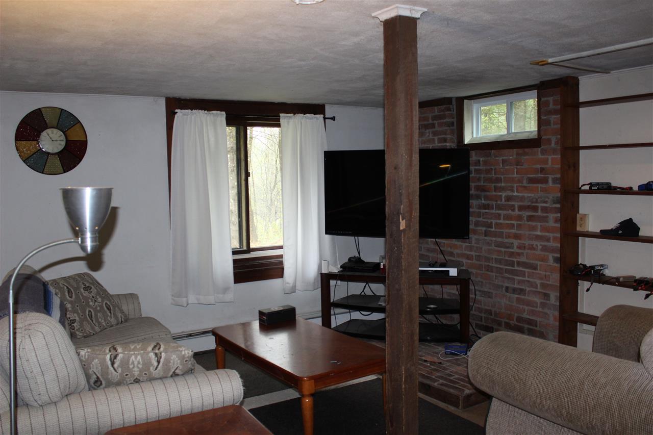 978 Middle Road Dummerston, VT 05301 - Photo 3 of 22
