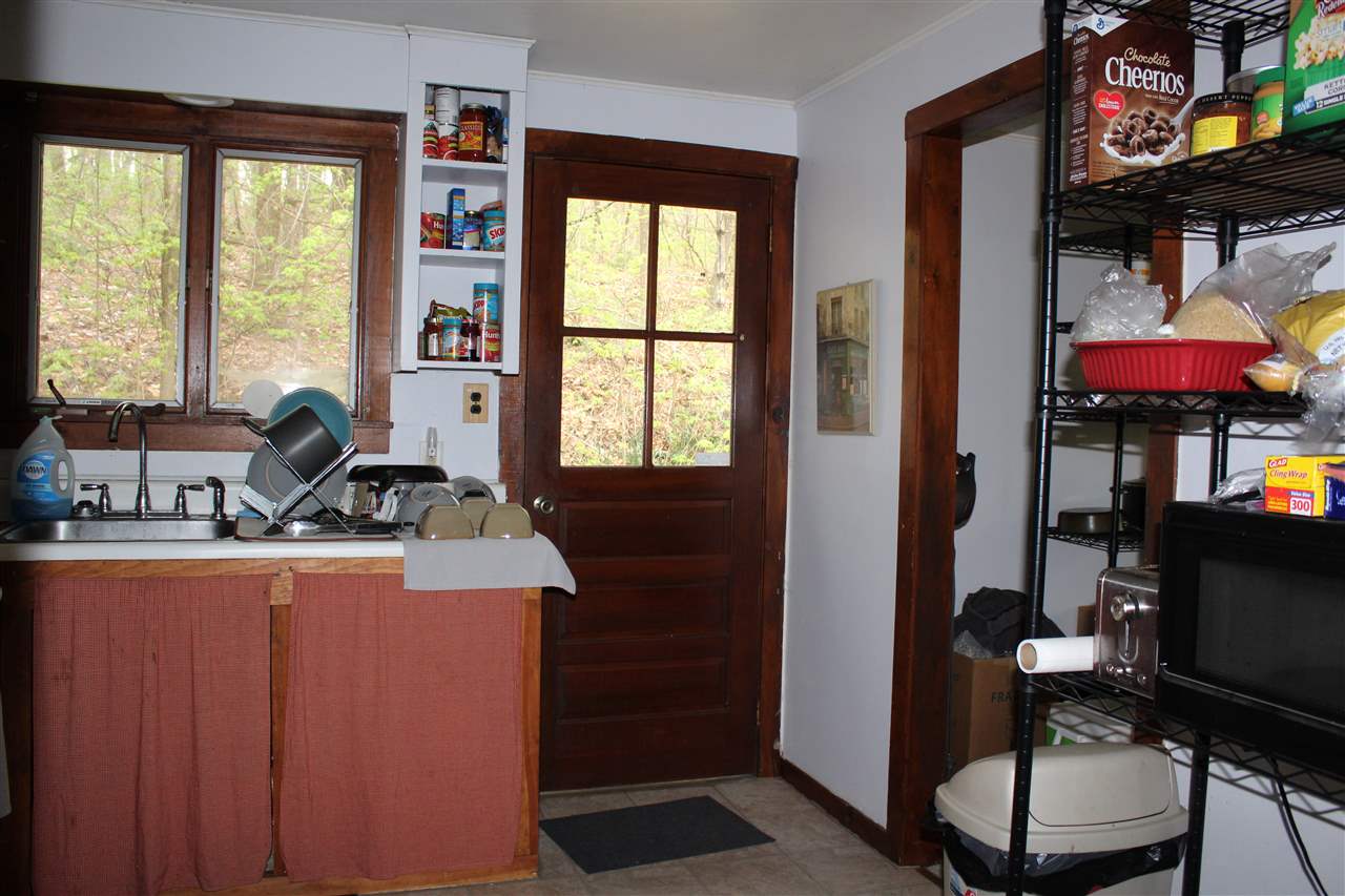 978 Middle Road Dummerston, VT 05301 - Photo 9 of 22
