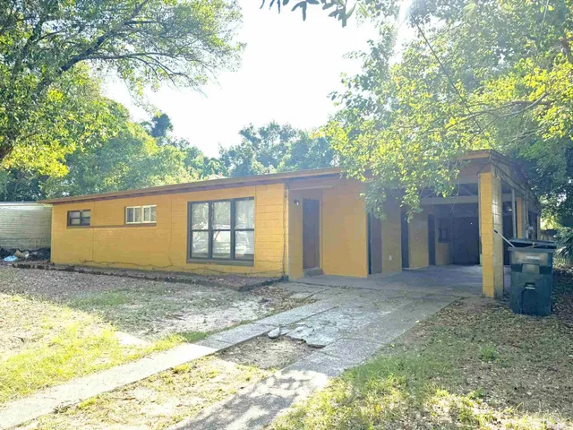 $1,650 | 208 Aquamarine Avenue, Pensacola, FL 32505