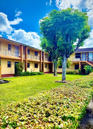 $2,000 | 4050 Northwest 135th Street, Unit 221, Opa-Locka, FL 33054