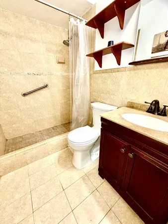 $2,000 | 4050 Northwest 135th Street, Unit 221, Opa-Locka, FL 33054