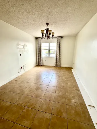 $2,000 | 4050 Northwest 135th Street, Unit 221, Opa-Locka, FL 33054