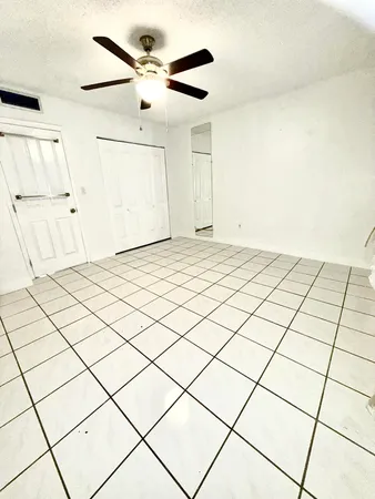 $2,000 | 4050 Northwest 135th Street, Unit 221, Opa-Locka, FL 33054