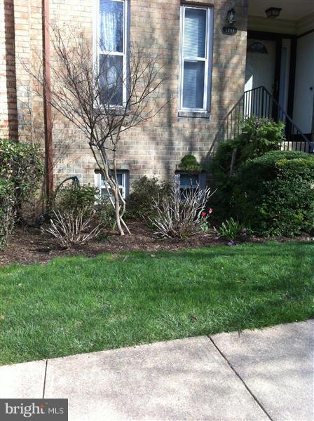 1737 Cy Court Vienna, VA 22182 - Photo 5 of 18 Exterior (General)